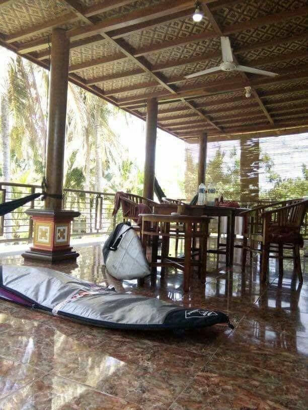 Arrys Watukarung Surfcamp Hotel Kalak Kültér fotó