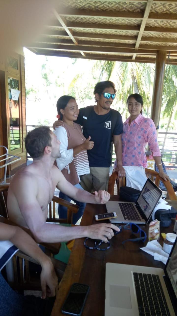 Arrys Watukarung Surfcamp Hotel Kalak Kültér fotó