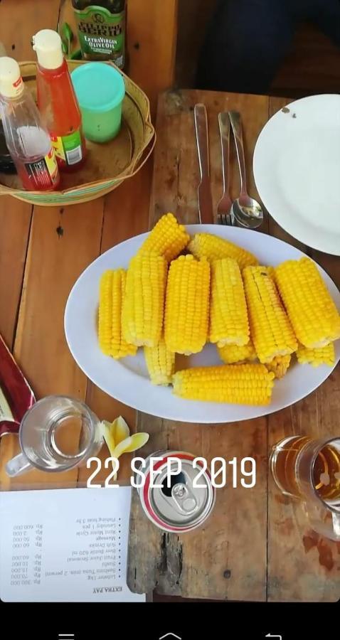 Arrys Watukarung Surfcamp Hotel Kalak Kültér fotó